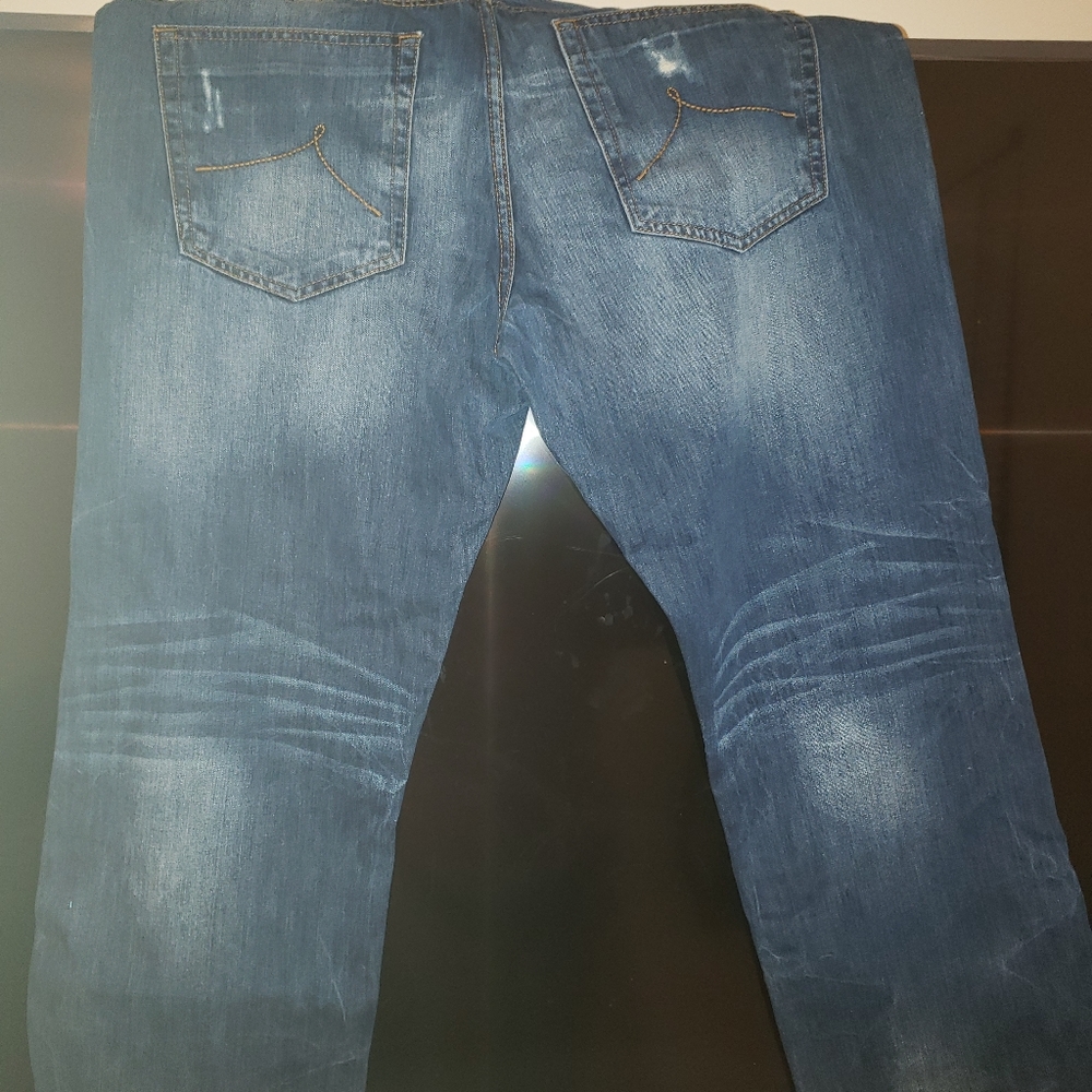 Jean - Picture 2 of 3